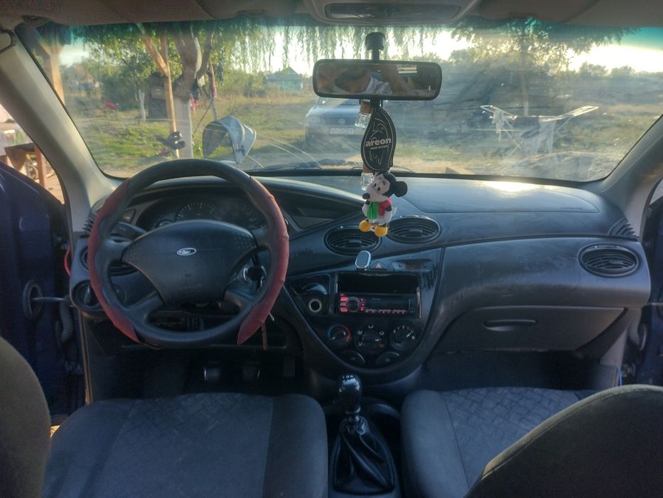Vând Ford focus 1