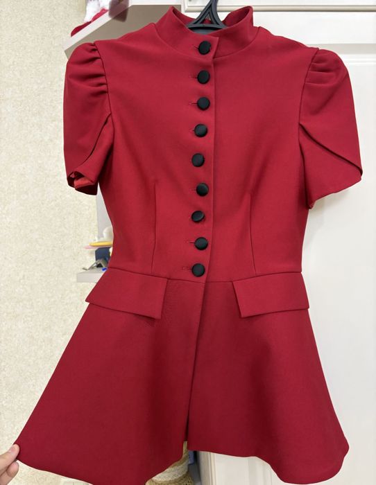 Продам женский  красный корсет в хорошем состояние