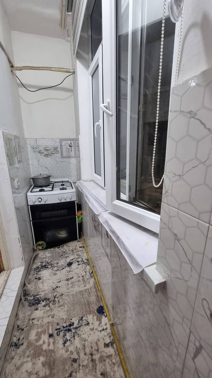 Продаю квартиру Яшнабадский р-он Авиасозлар-2. 1-ком 1-этаж 9-этажном