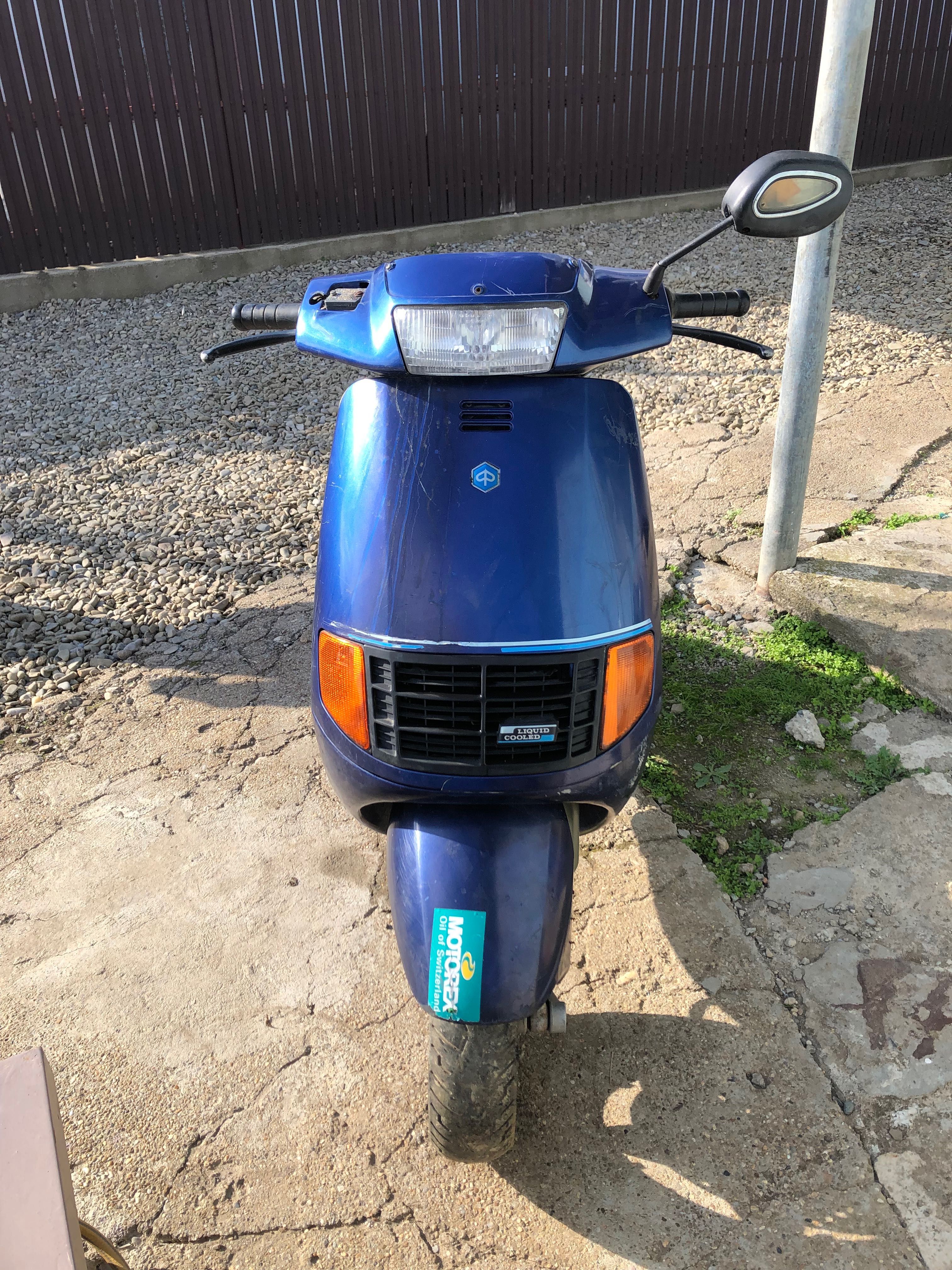 Pyaggio  scuter 49
