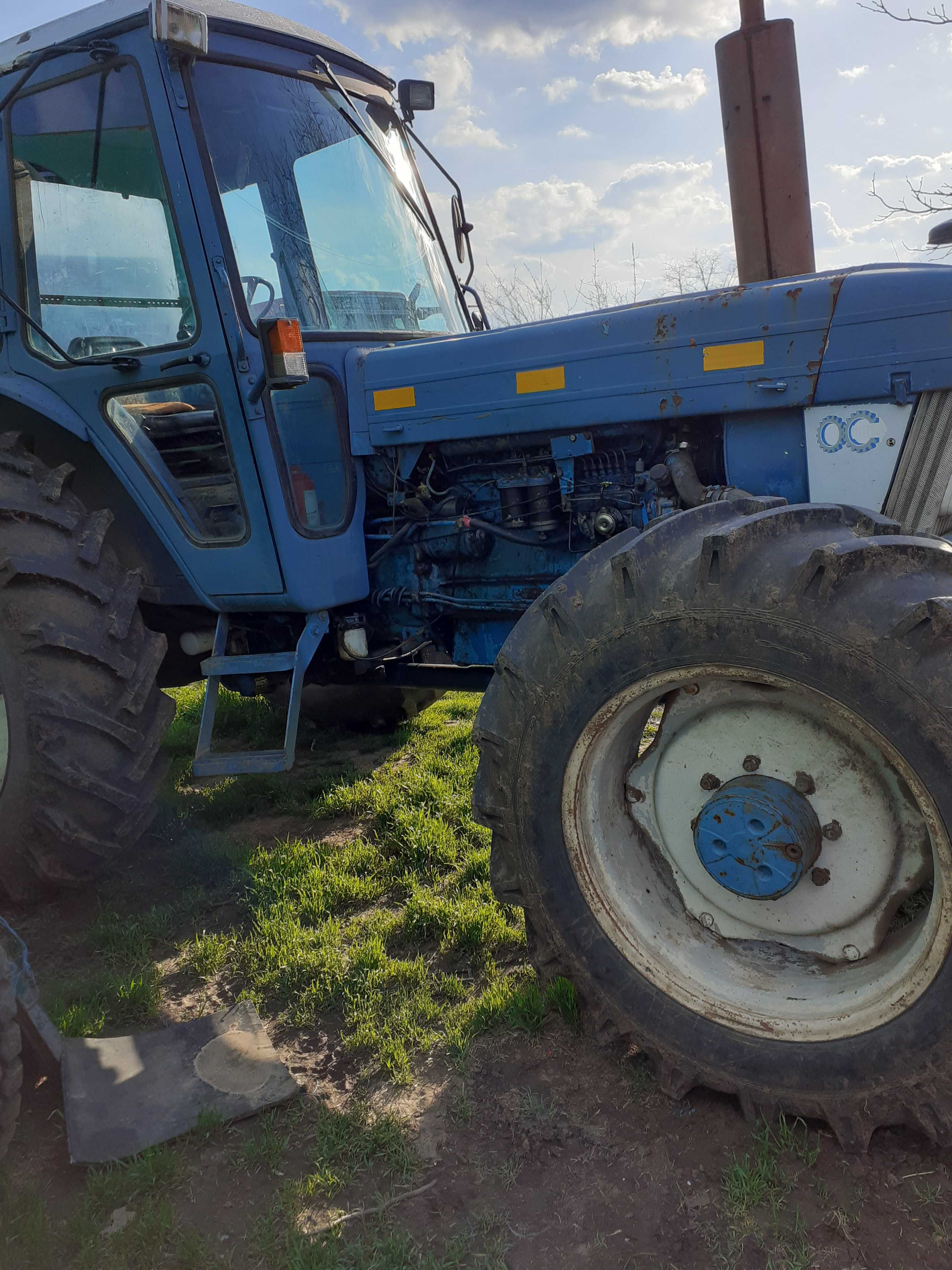 Tractor Ford 7910