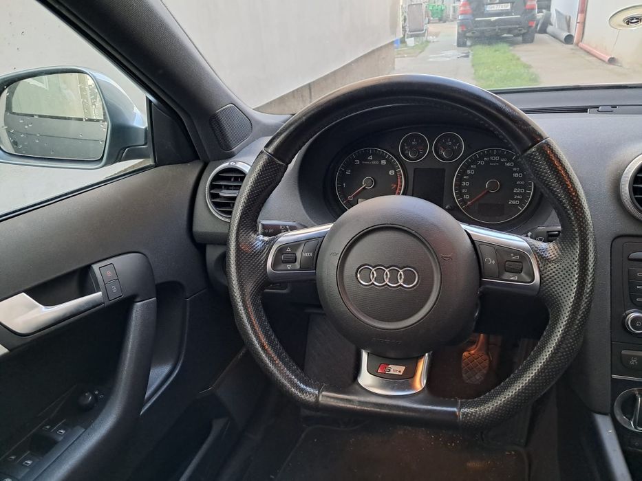 Audi A3 / 1.4 Tsi/ E5 / S-line / Bi-xenon / LED /