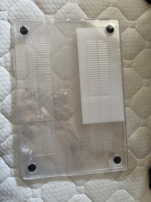 Защитный чехол для Макбук Pro 16, а так же похожих размеров