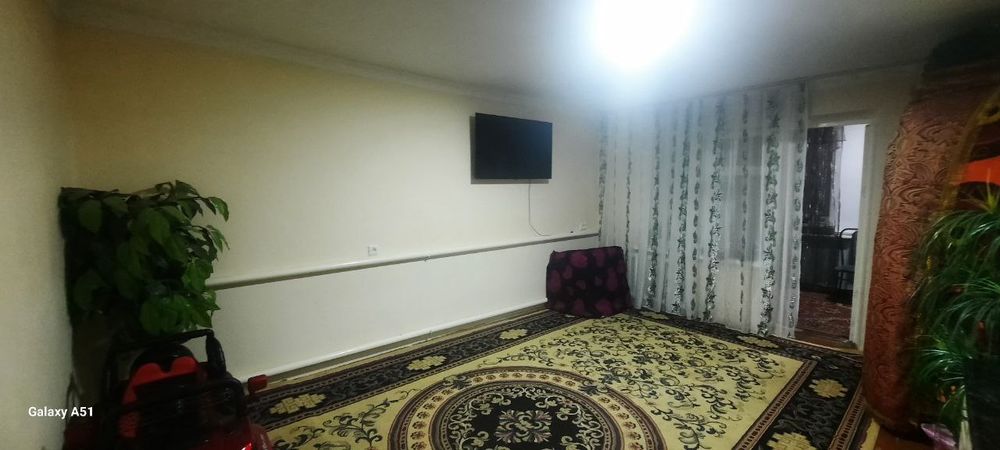 Kvartira sotiladi 2 Xonali