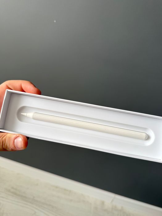 Apple Pencil и клавиатура за iPad Pro 11