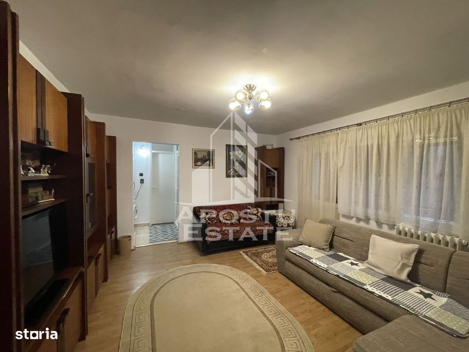 Apartament 2 camere, proaspat renovat, zona Micalaca