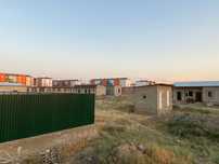 Срочно продается участок с не достроенным 2-х этажным домом