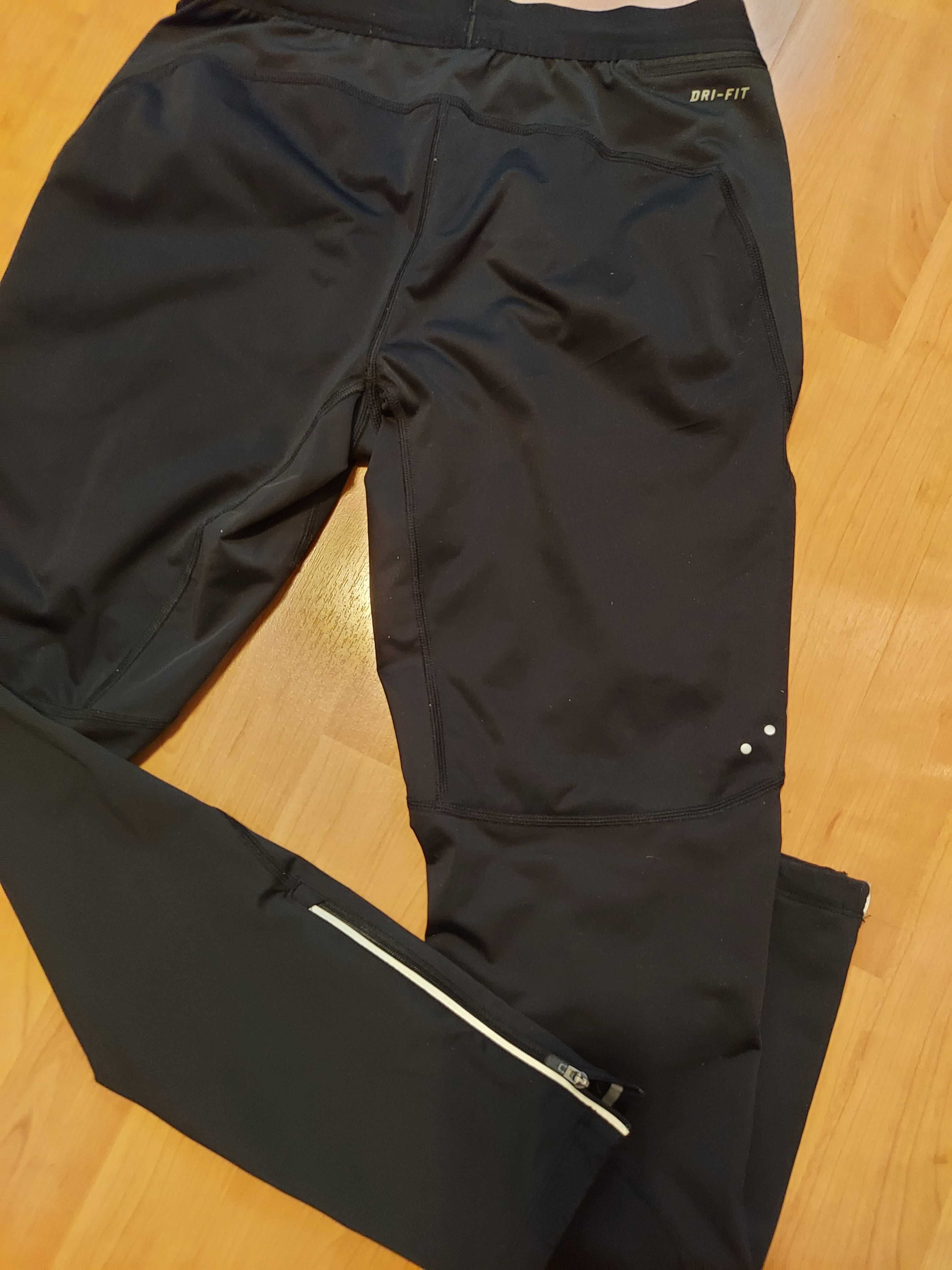 Pantaloni NIKE  originali masura M