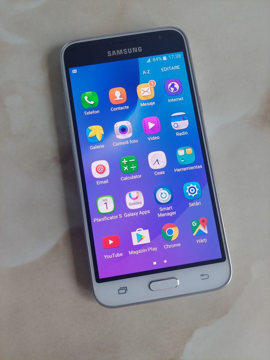 Vând Samsung Galaxy J3 2016 White, fără probleme, NEcodat //poze reale