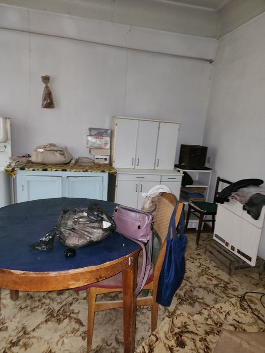 ,стол круглый,кухоный гарнтур, топчан железный ВСЕ ИЗ ДОМА