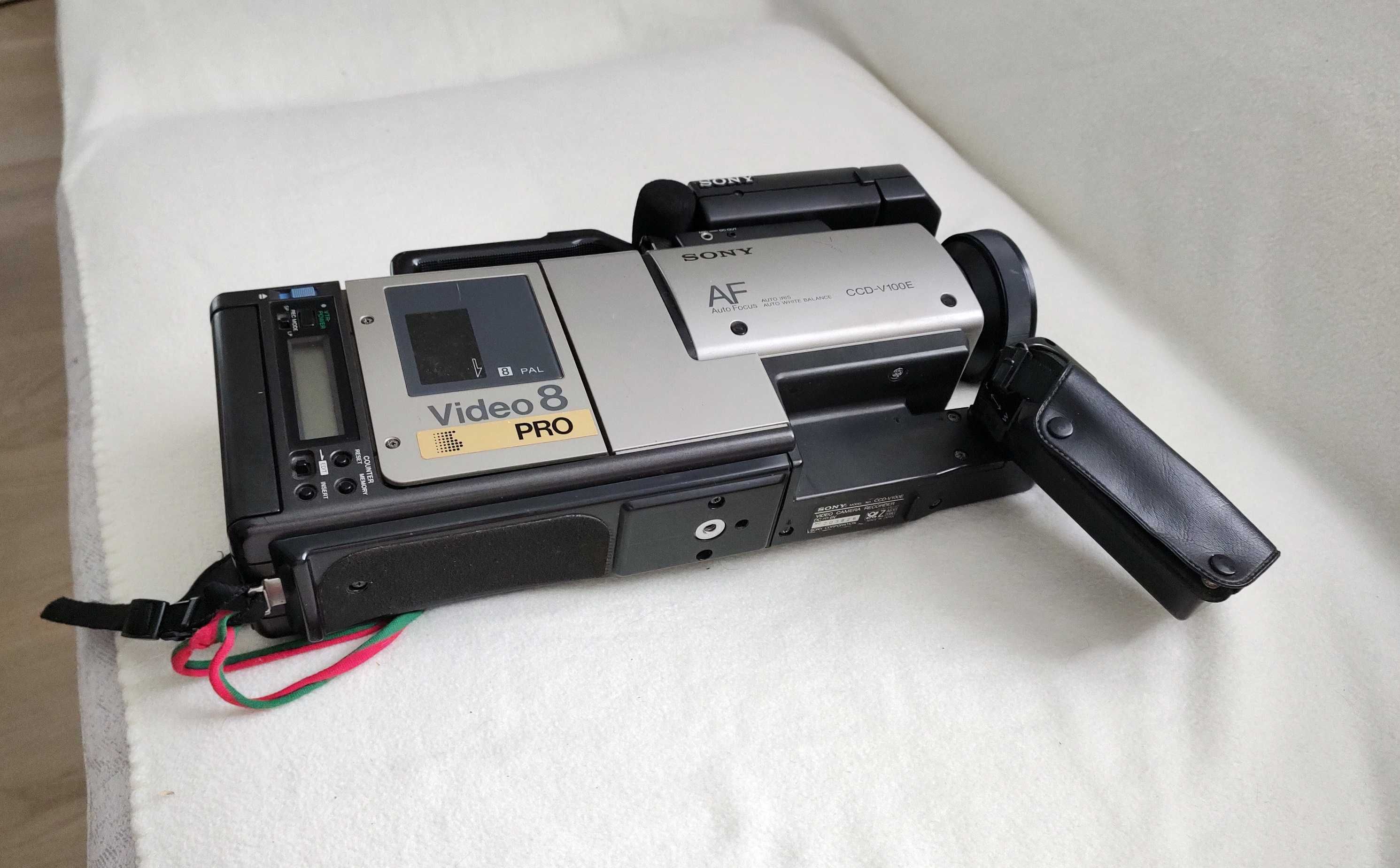 Camera video Sony CCD-V100E Video 8 Pro - colectie - vintage anii 80