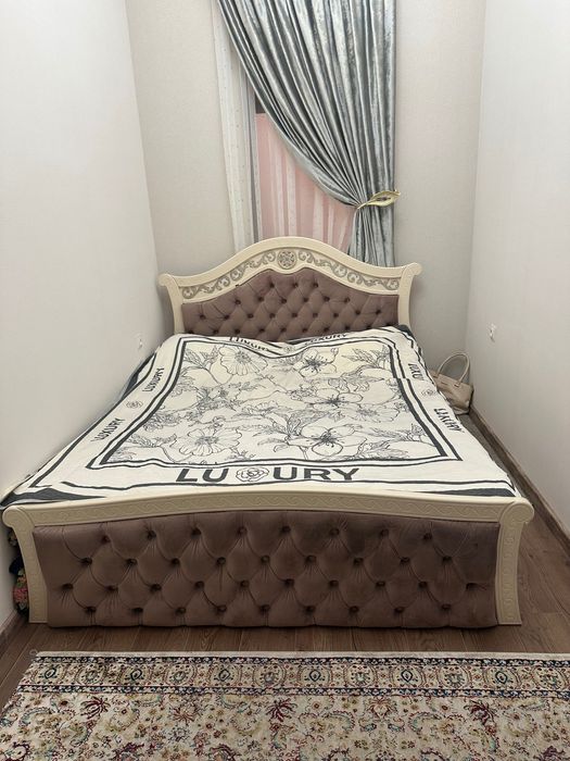Срочно продам двуспальная кровать размером 180x210
