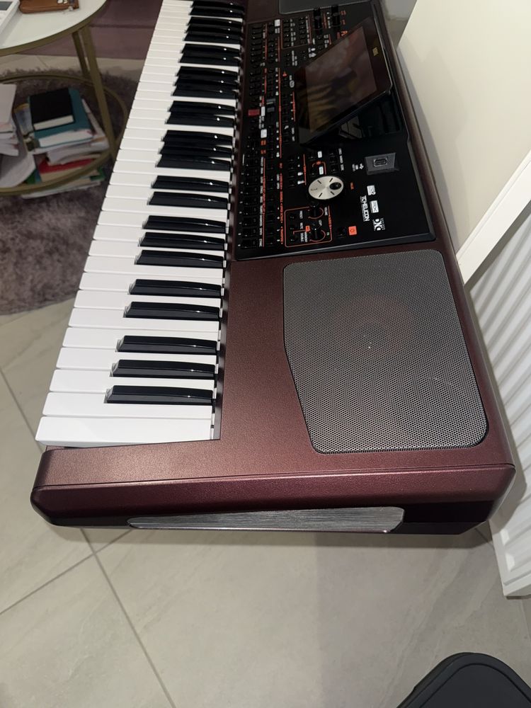 Vând Korg pa1000