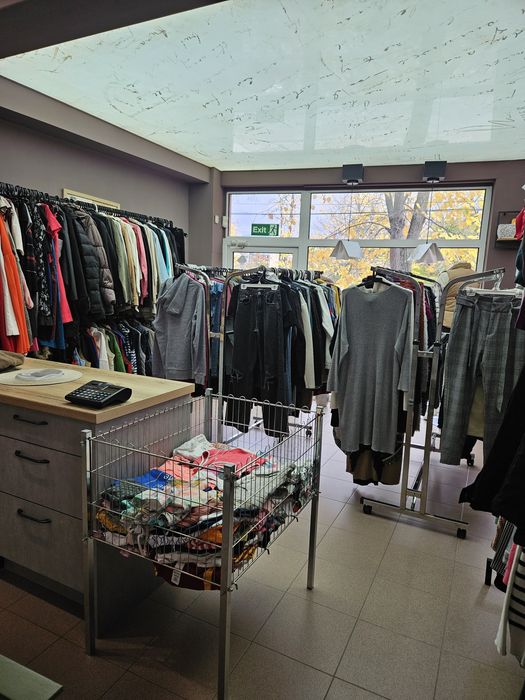 Работещ бизнес - дрехи втора употреба гр. Казанлък