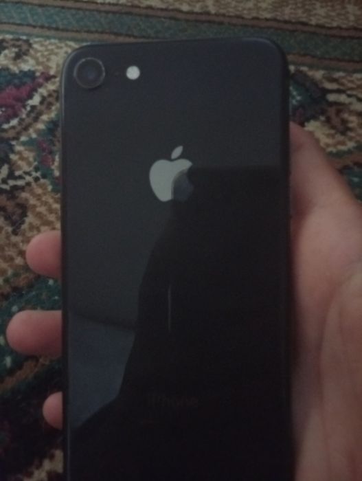 Айфон 8 Сатылады