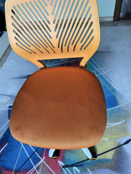 Scaun birou copii Carnation, rotativ, portocaliu