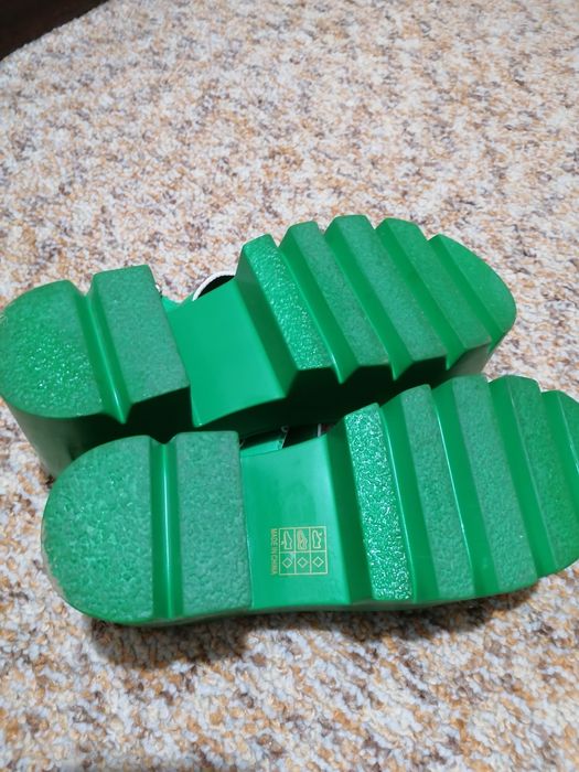 Дамски обувки, нови