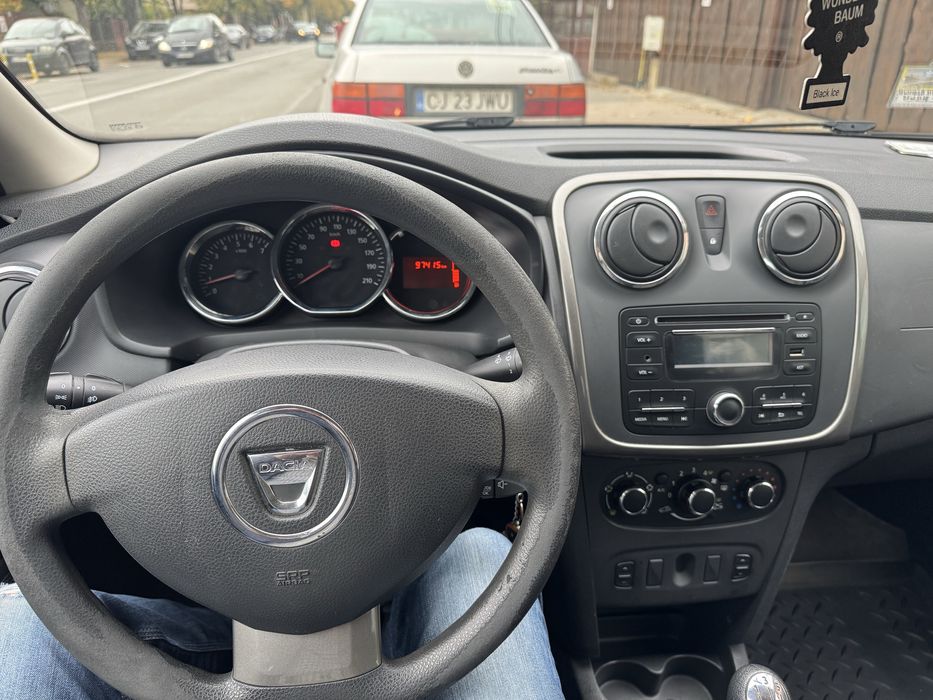 De vanzare Dacia sandero, 2015. Km97415 Benzina +  gaz. 5500 euro neg.
