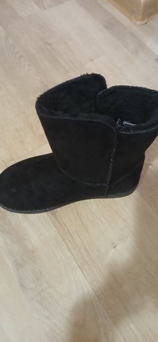 Ugg-uri noi ptr fetite 9 ani