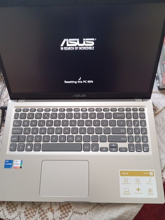 Laptop Asus Vivobook X1500E I5,16 Gb Ram,512 GB SSD,10 ore de function