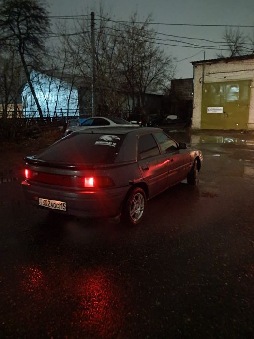 Продам срочно Mazda 323