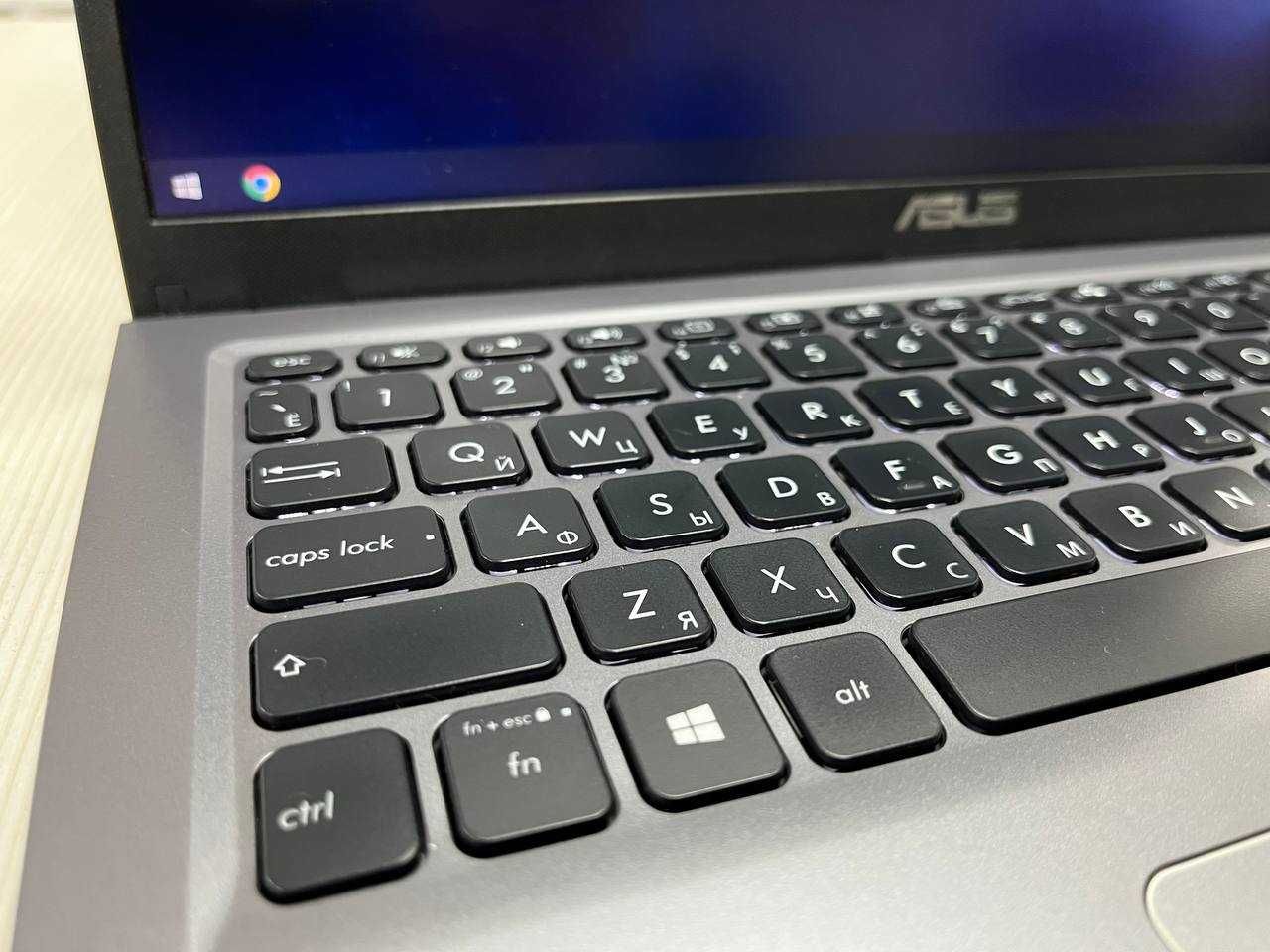 ASUS Core i3-10*ОЗУ 8/SSD 256/ В Идеале Без Царапин
