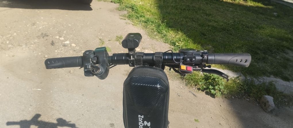 Електрическа тротинетка zondoo 2x1200w