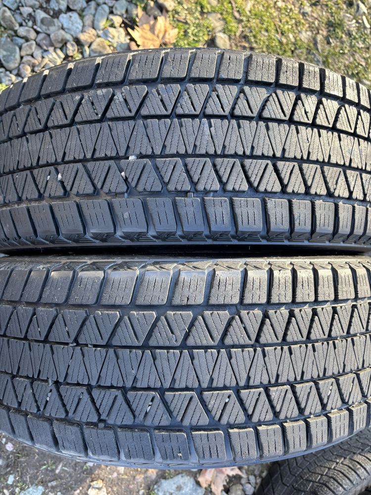 215/60 R17 2бр зимни гуми