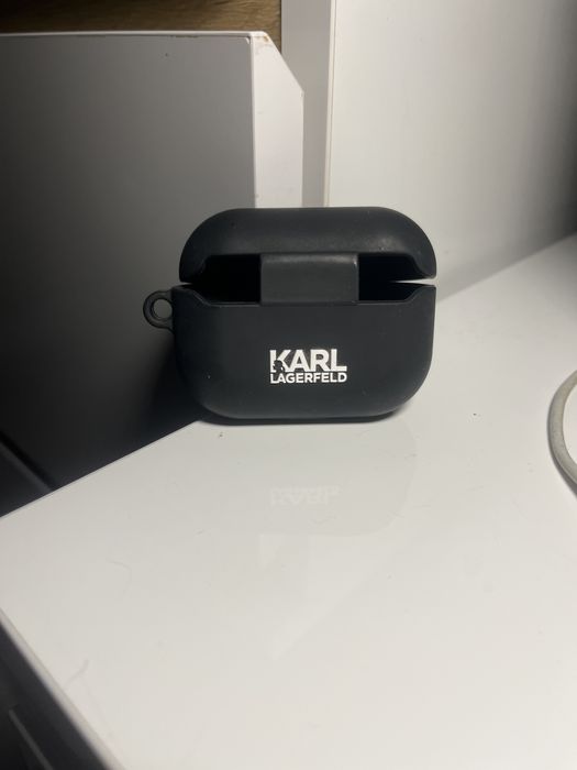 karl lagerfelt калъф за airpods pro