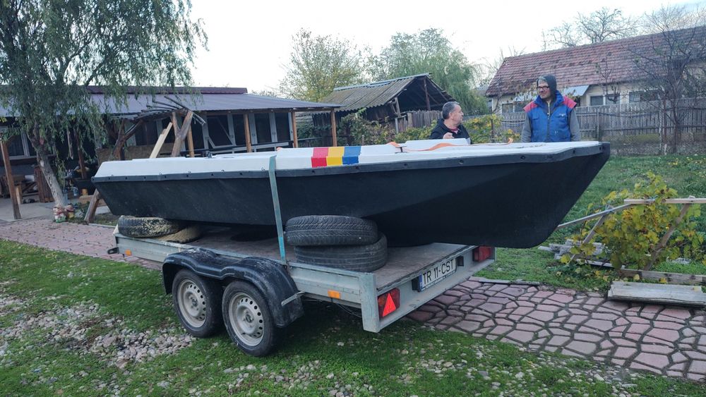 Barca și motor barca 8 hp