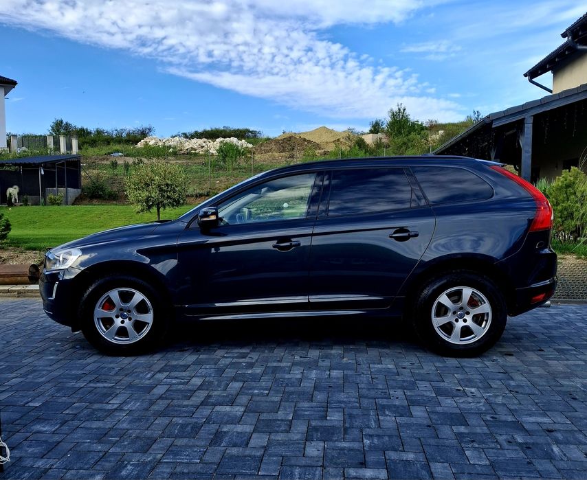 Volvo XC 60 2016 2L Diesel  150 CP 240000 km  11500 e Garanție! Credit