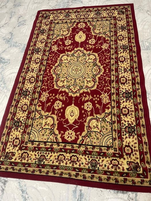 Продам ковер разаер 2.20/1.30