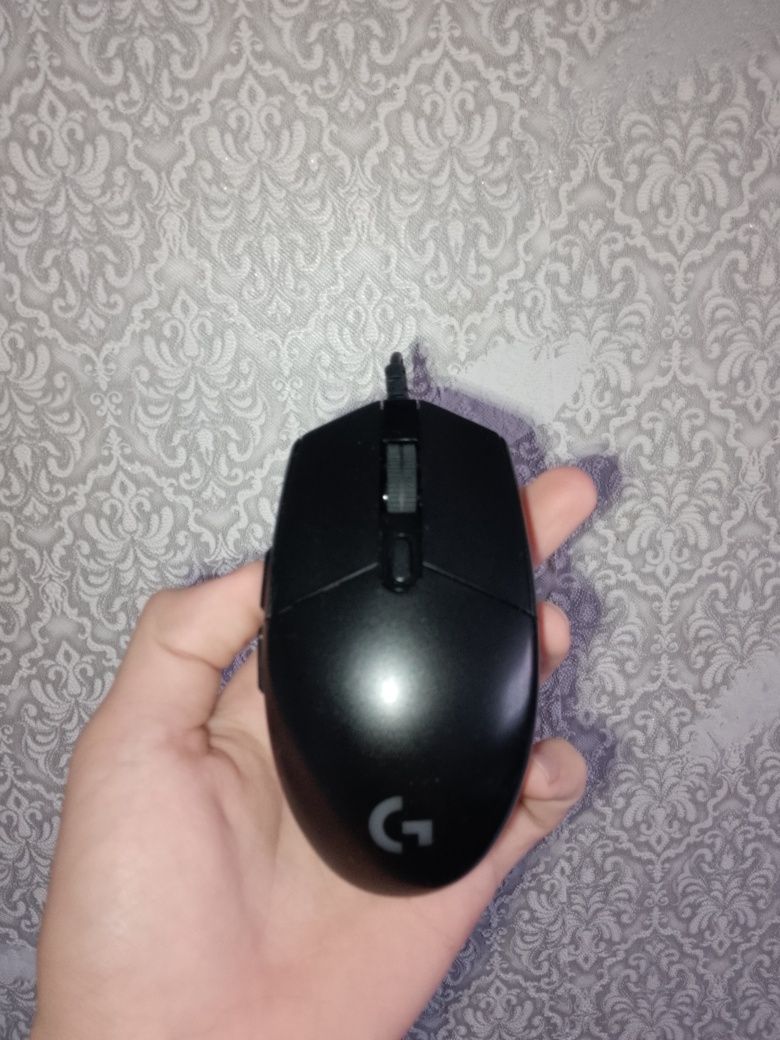 Игровая мышка Logitech g102