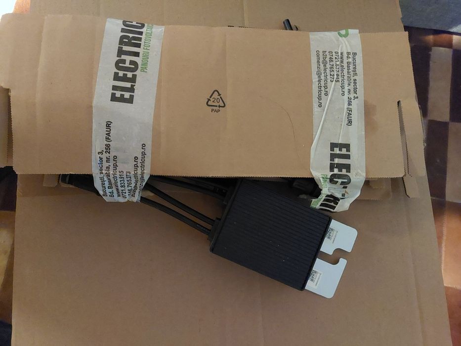 Invertor hibrid monofazat Huawei 3KW SUN 2000-3KTL-L1 + 3 optimizoare