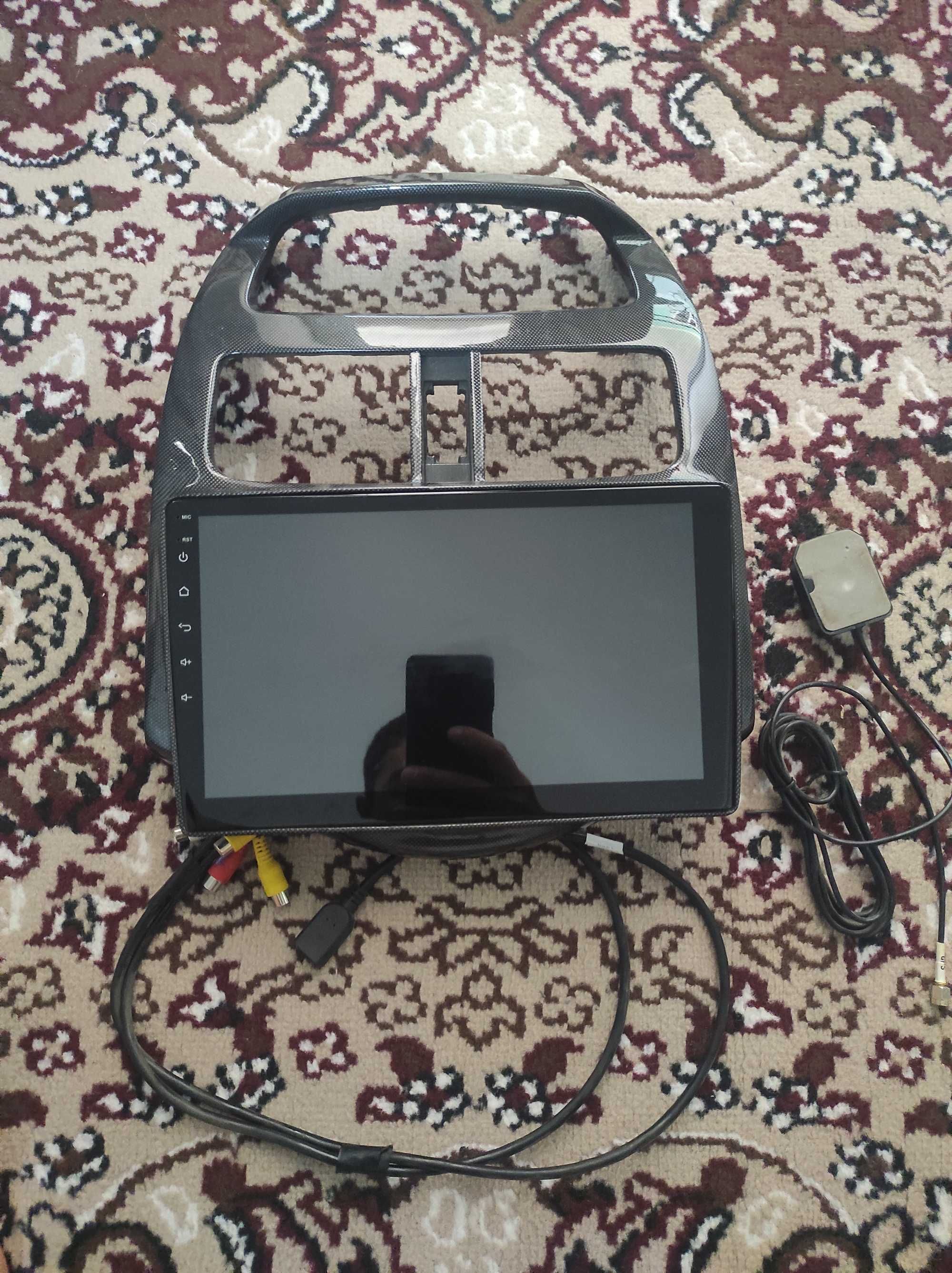 Monitor teyes CC2L plus, rul spark