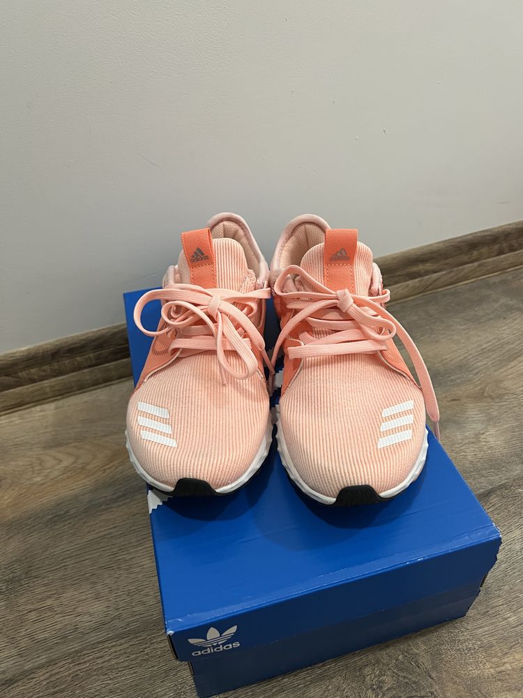 Маратонки adidas