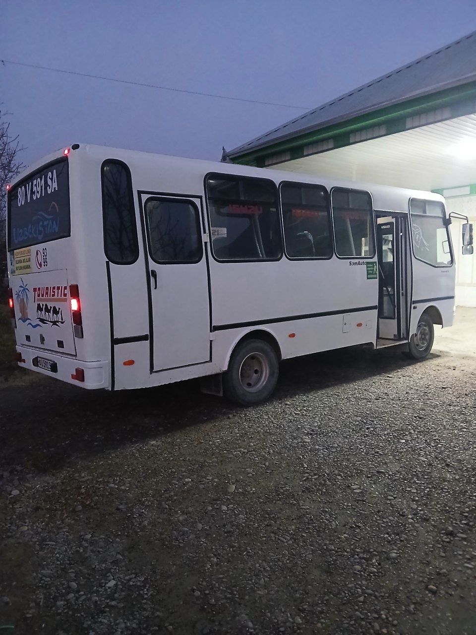 Isuzi avtobus sotiladi