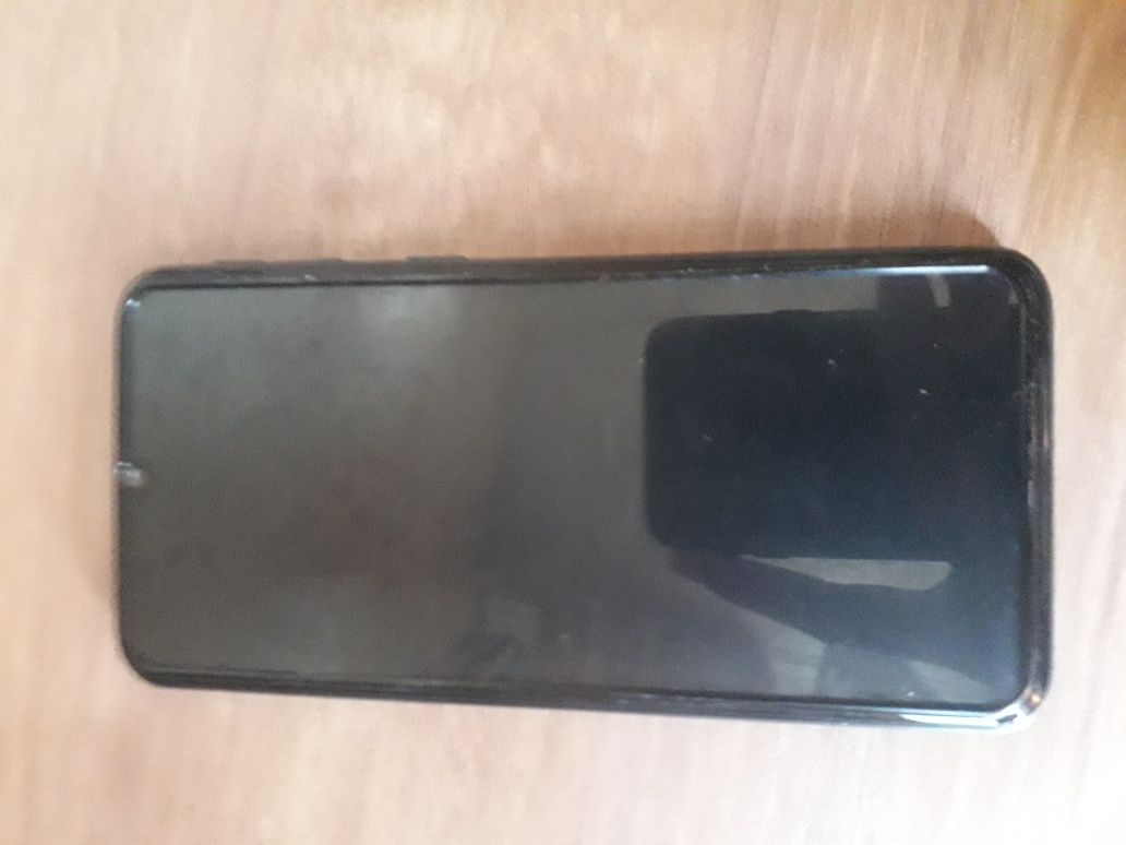 Samsung A40 сотилади