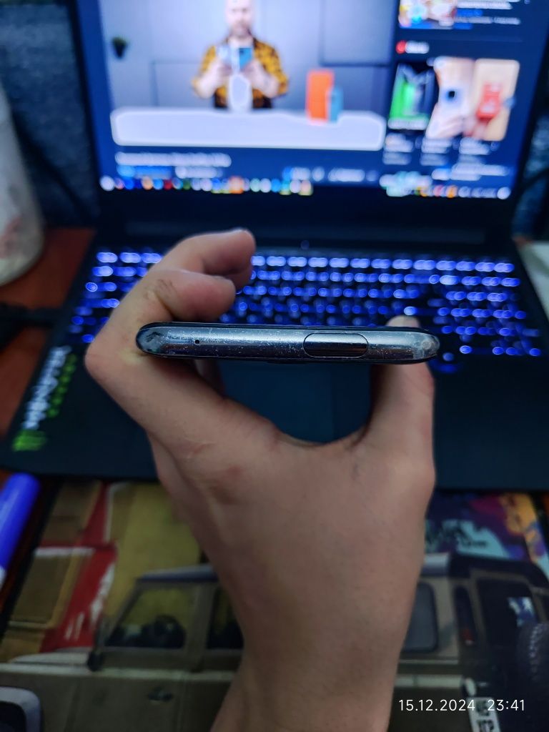 OnePlus 7pro на замену дисплея