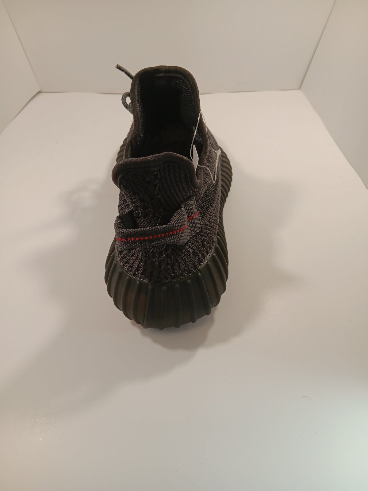 Yeezy 350. Обувки
