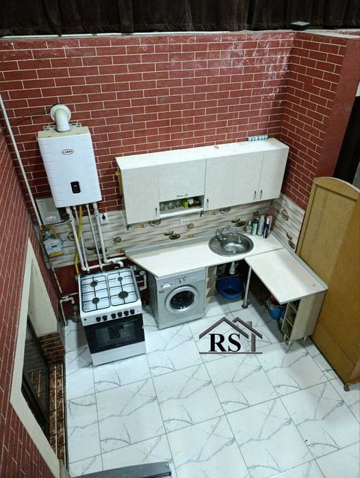 Сдается 4/1/5 на Юнусабаде-3, на долгий срок