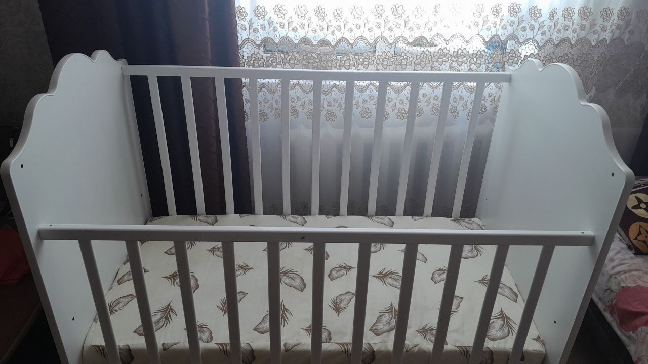 Продам детскую кроватку совершенно новую