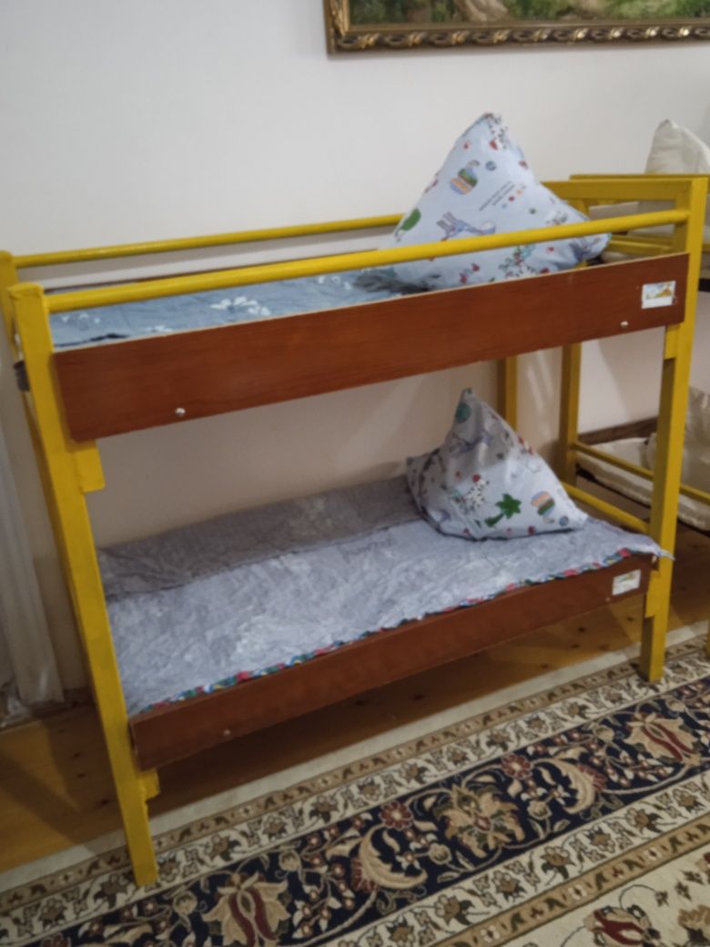 Детские двухярусные железные кроватки