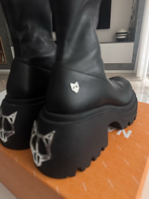 Боти Naked Wolfe