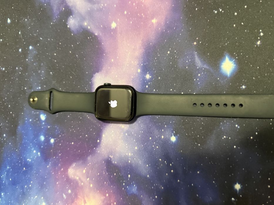 Apple Watch Series 8 – 45mm, GPS,