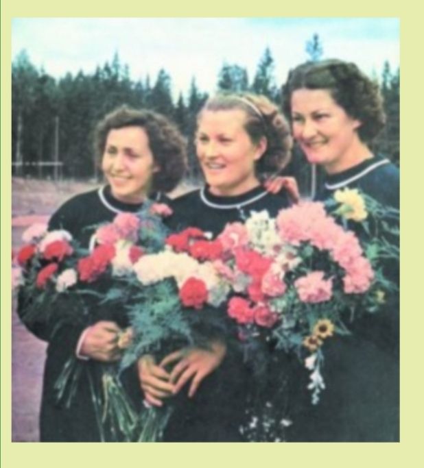 Ваза-Первая Олимпиада СССР в 1952 году в Хельсинки (Финляндия)