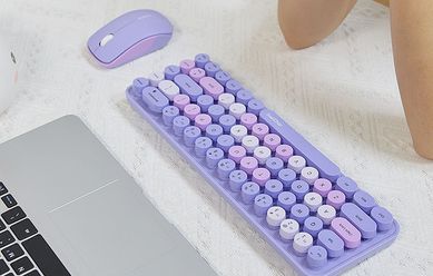 Цветен комплект безжична клавиатура + мишка (различни цветове)