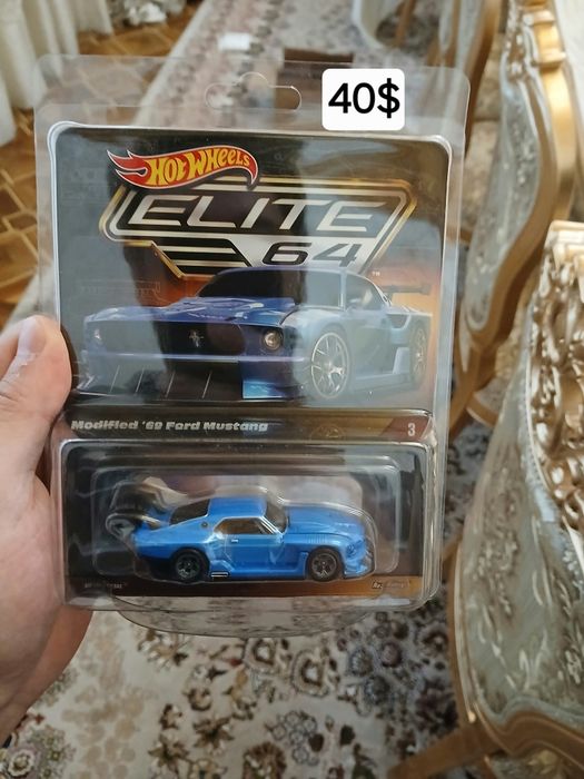 hot wheels mini gt