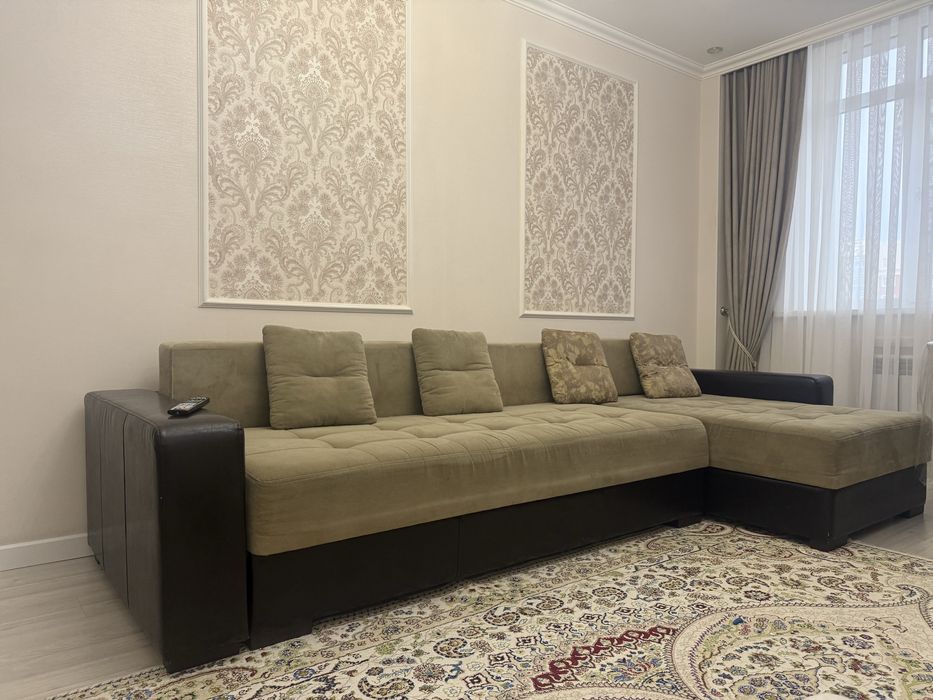 Продам угловой диван.