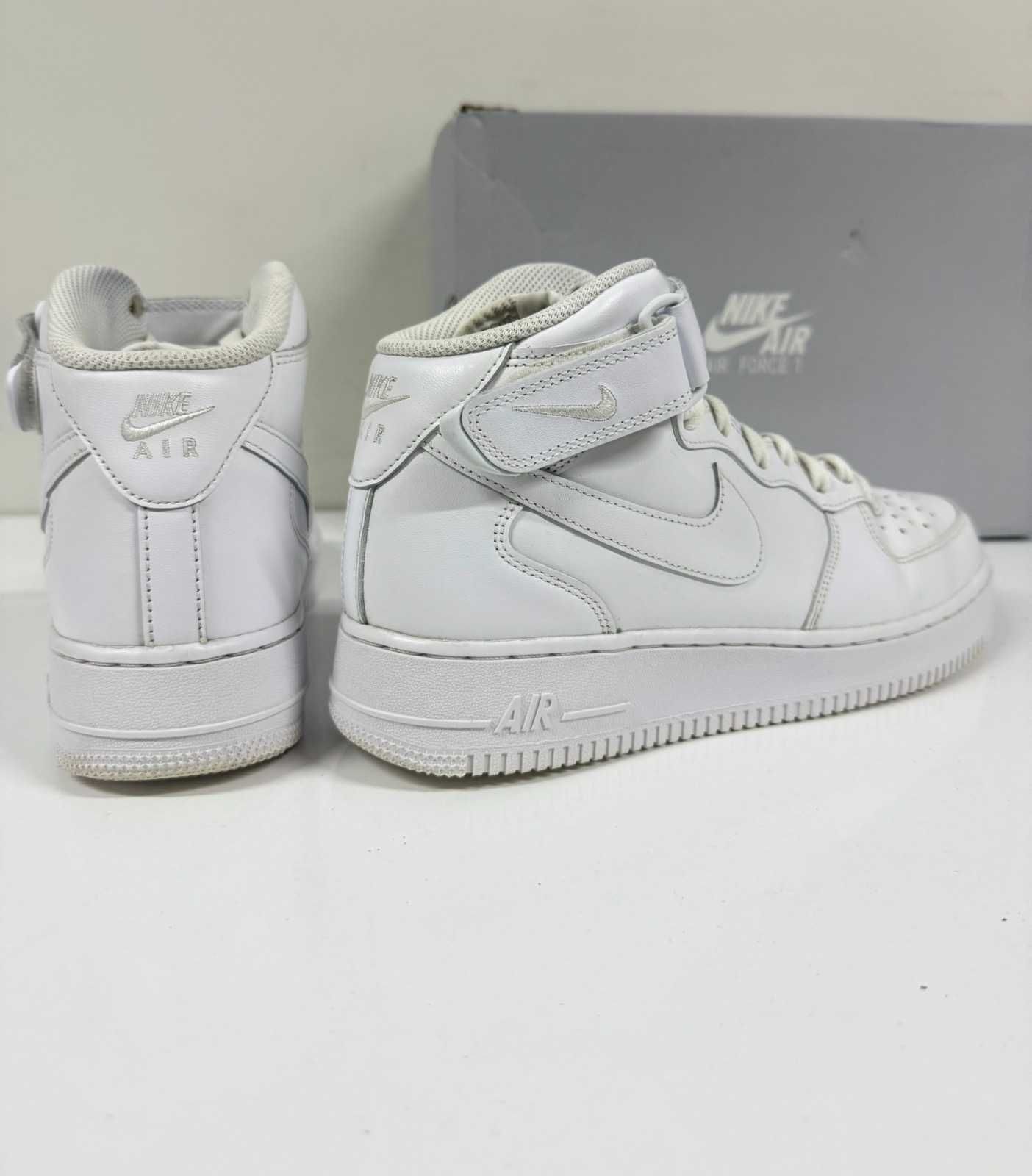 NIke Air Force 1 Mid 07